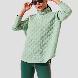 Tuckernuck Sport Ally Quilted Funnel Swing Pullover